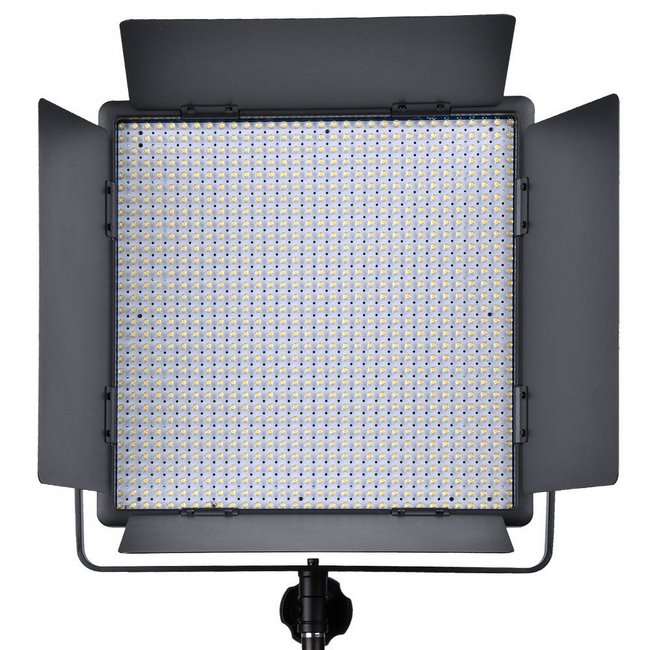 نقد و بررسی پروژکتور گودکس Godox LED1000Bi II Video Light