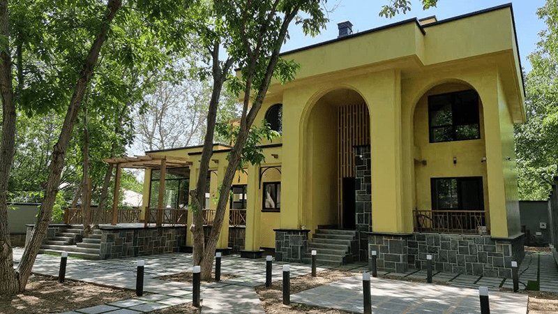 شیشه | طراحی نمای ساختمان ویلایی کوچک یک طبقه